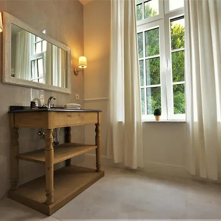 De Noailles Couette-café 4*