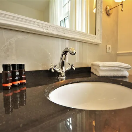 De Noailles Bed & Breakfast 4*