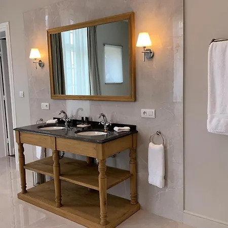 De Noailles Bed & Breakfast