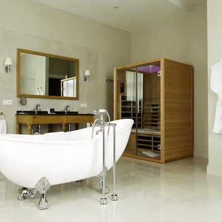 De Noailles Bed & Breakfast