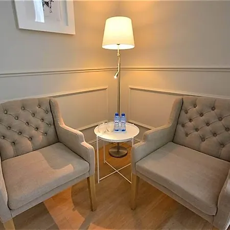 De Noailles 4*