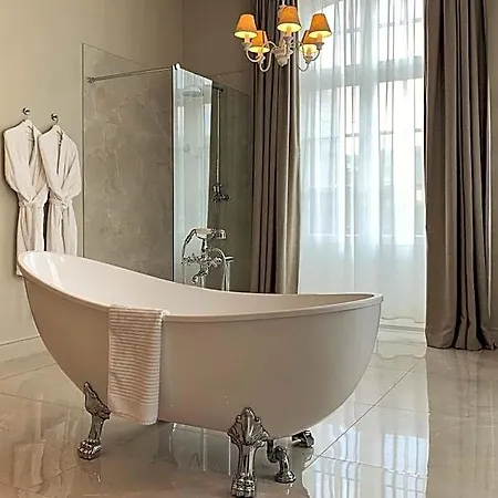 De Noailles Oda ve Kahvaltı Spa